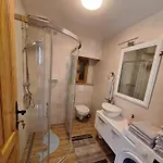 Semesterbostad Casa Kovac *